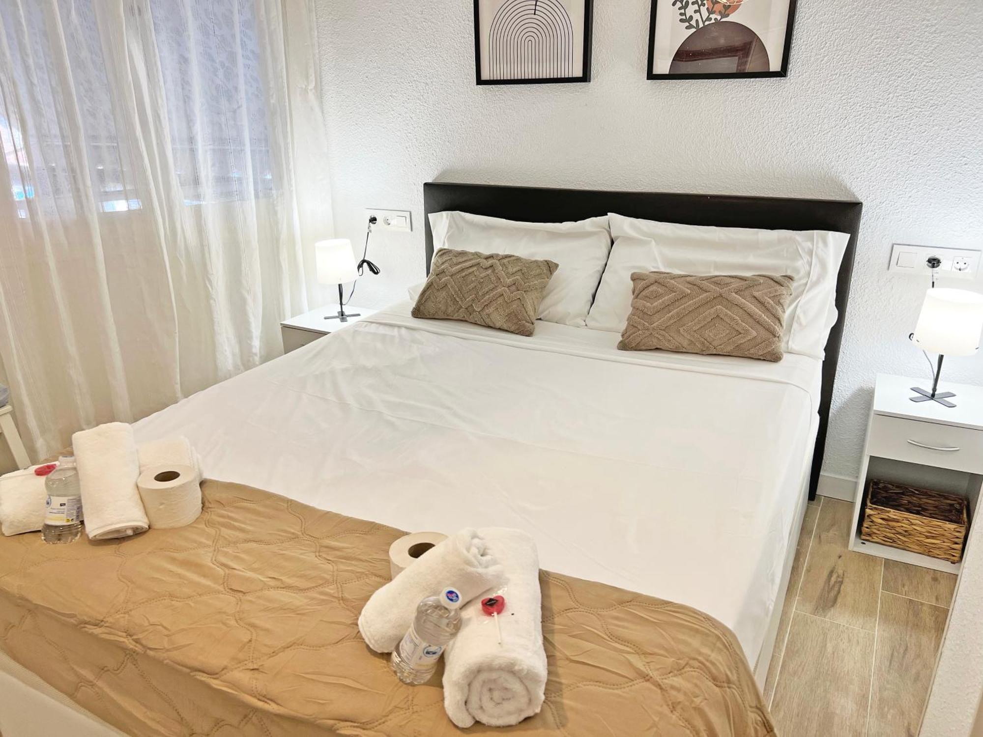 Appartement Coqueto Con Piscina, Nuevo A 50m Del Mar, Parking Gratis *